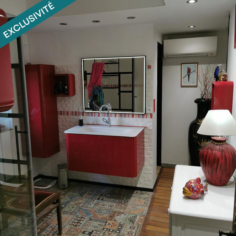 Maison - 244 m² - 5 pièces