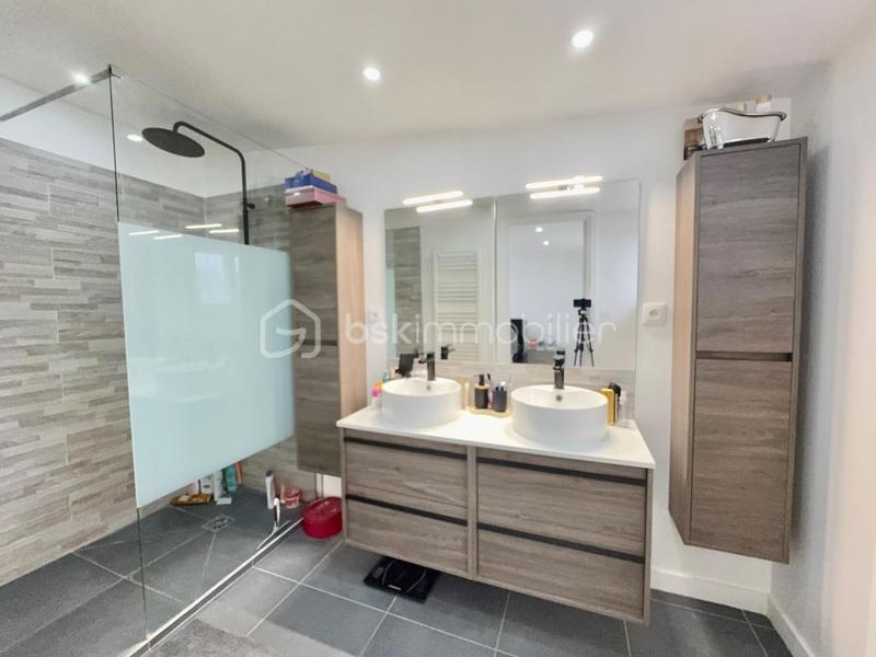 Immeuble - 160 m² - 7 pièces