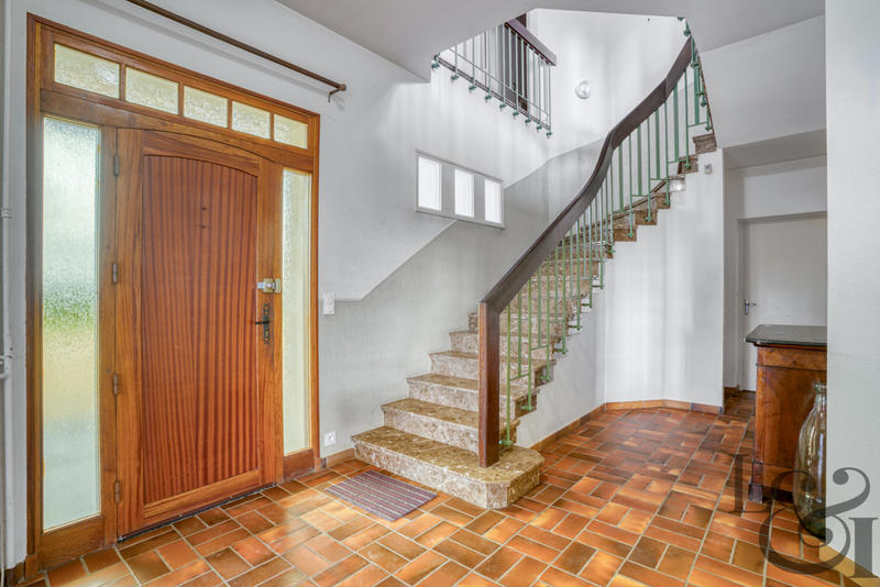 Maison - 200 m² - 6 pièces