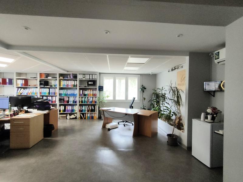 Local d'activités - 700 m²