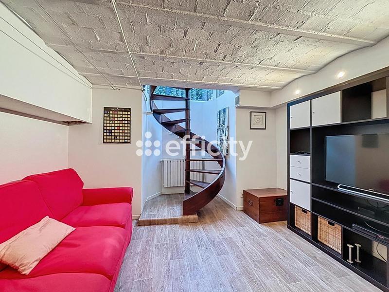 Maison - 206 m² - 9 pièces