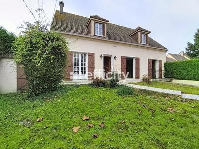 Maison - 156 m² - 9 pièces