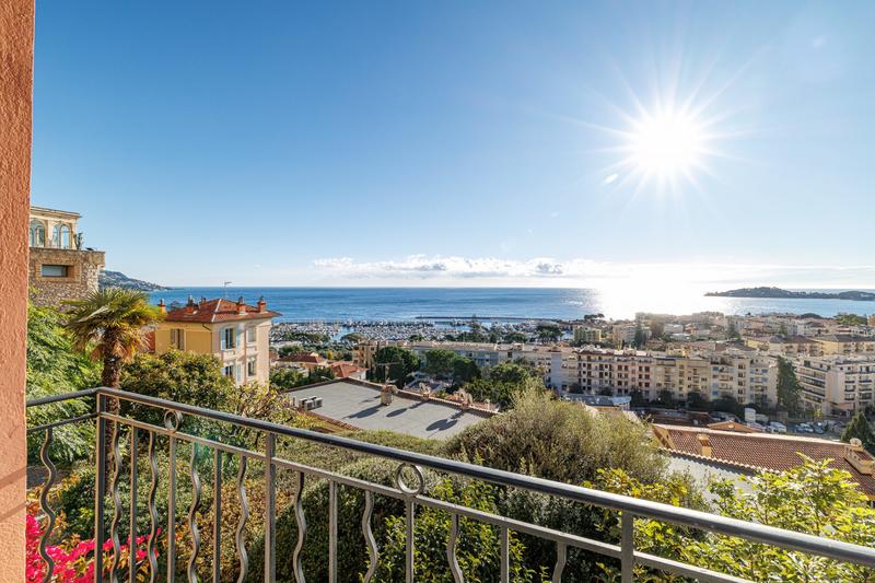 Appartement - 190 m² - 4 pièces