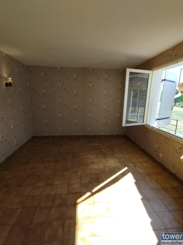 Maison - 99 m² - 6 pièces