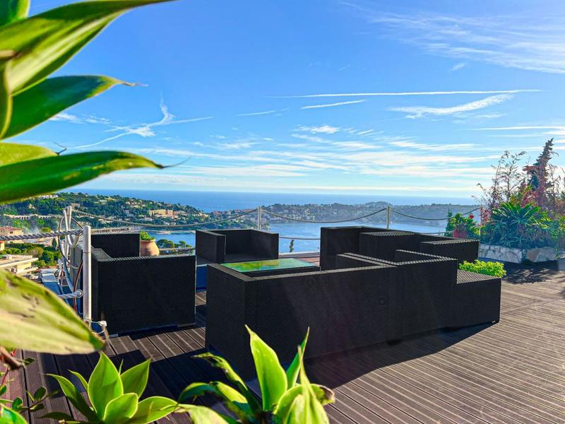 Villa - 272 m² - 6 pièces