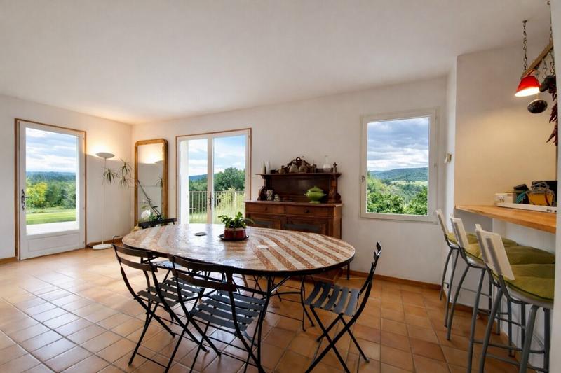 Maison - 140 m² - 7 pièces