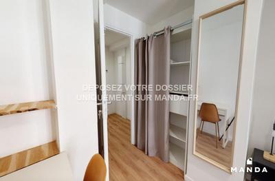 Chambre - 11 m² - 5 pièces