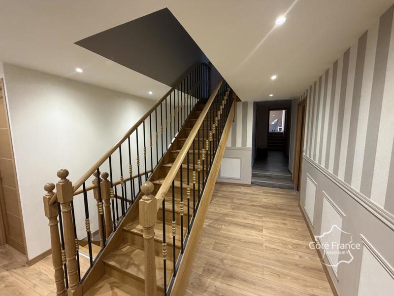 Demeure - 418 m² - 14 pièces