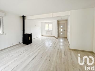 Maison - 97 m² - 6 pièces