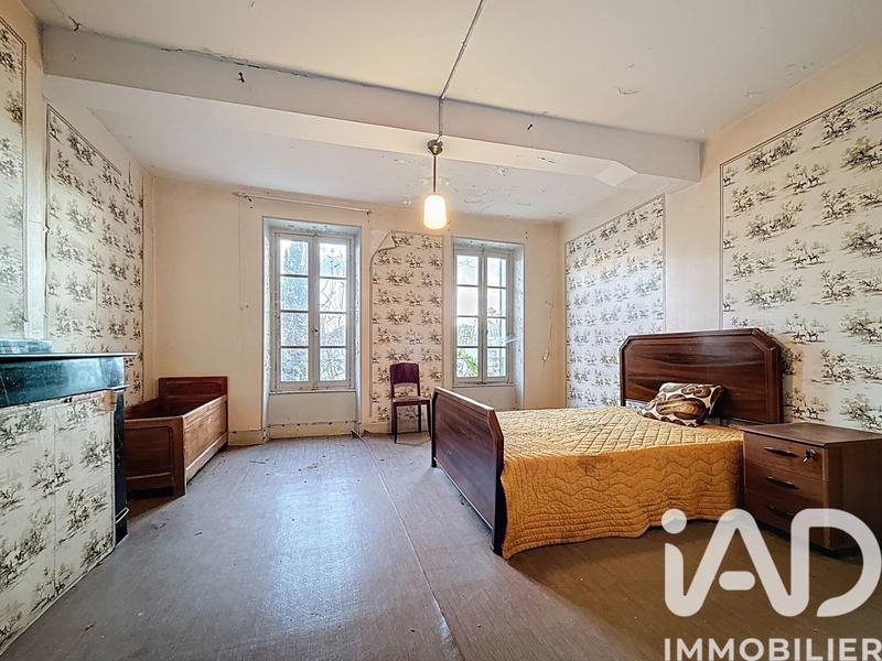 Maison - 142 m² - 8 pièces