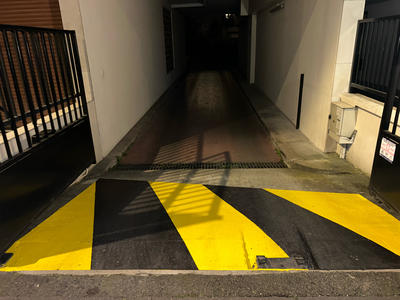 Parking / Garage - 11 m²