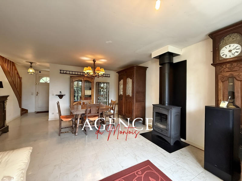 Maison - 80 m² - 5 pièces