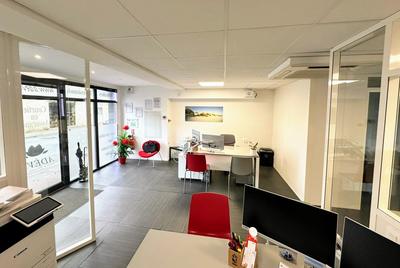 Local commercial - 70 m² - 3 pièces