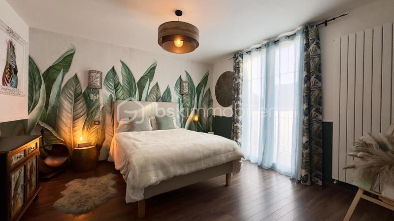 Maison - 239 m² - 6 pièces