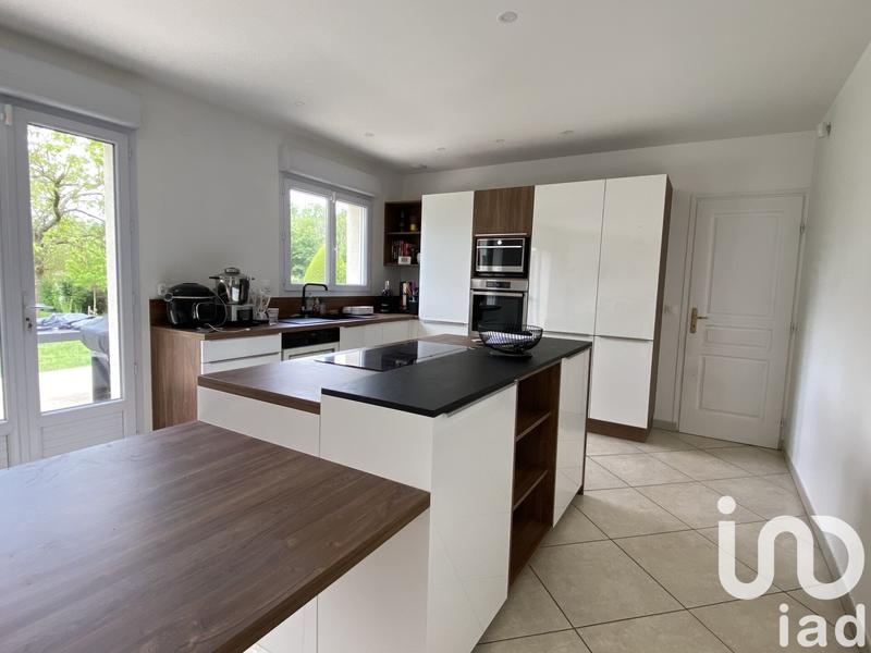 Maison - 200 m² - 8 pièces