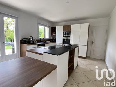 Maison - 200 m² - 8 pièces