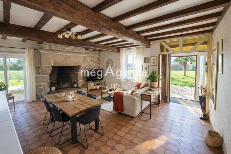 Maison - 180 m² - 7 pièces