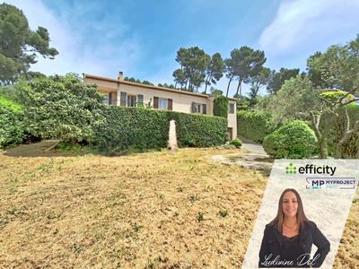 Maison - 180 m² - 8 pièces