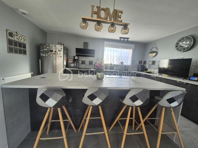 Maison - 101 m² - 5 pièces