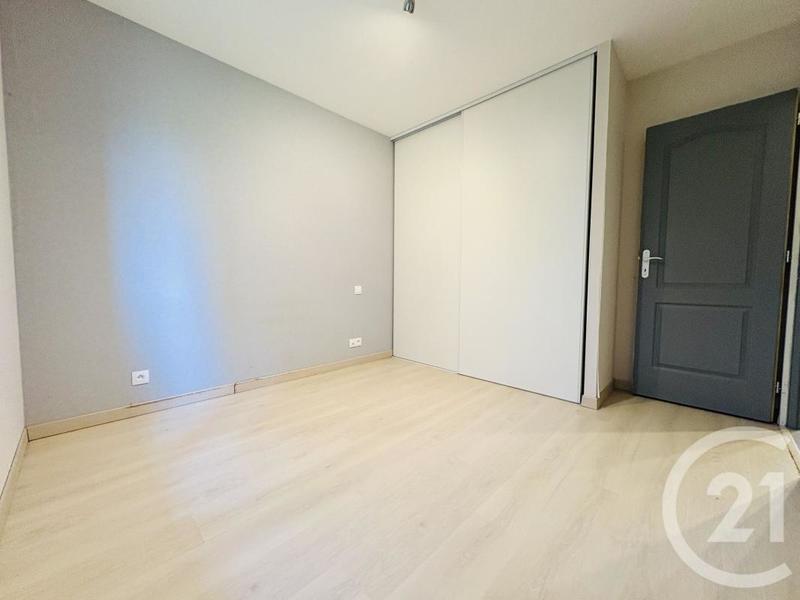 Pavillon - 137 m² - 7 pièces