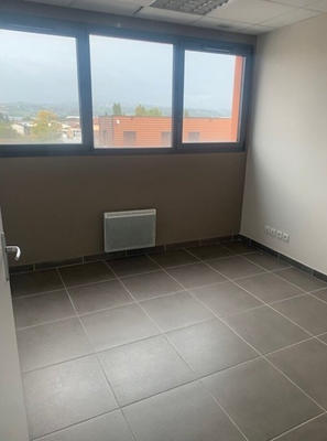 Bureau - 67 m²
