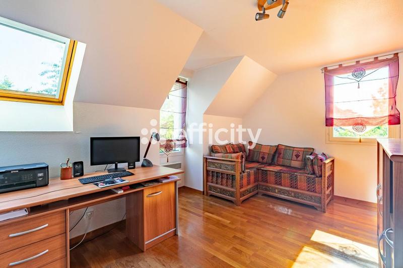 Maison - 136 m² - 6 pièces