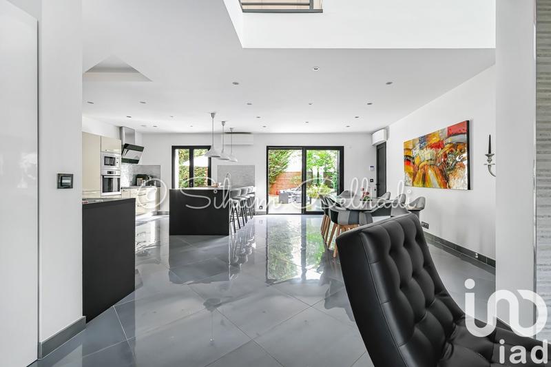 Maison - 190 m² - 6 pièces