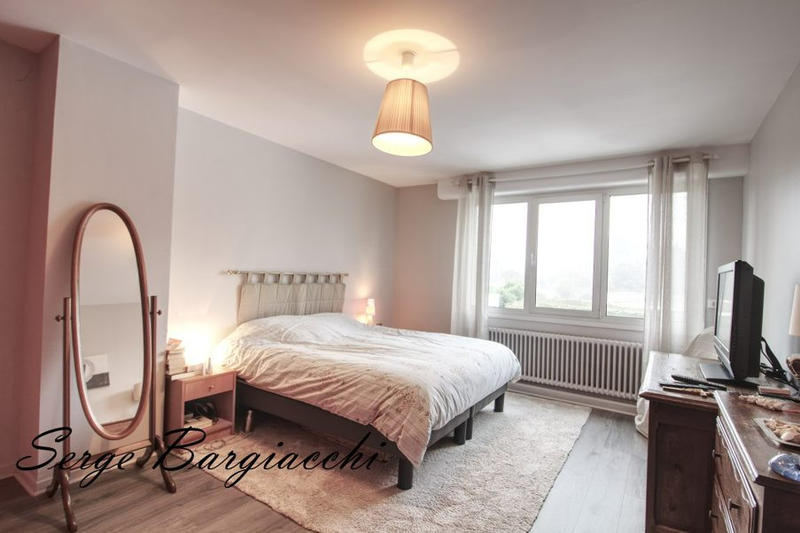 Maison contemporaine - 336 m² - 12 pièces