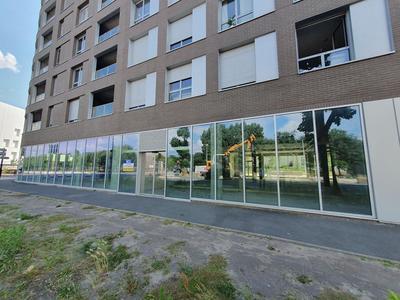 Local commercial - 855 m²