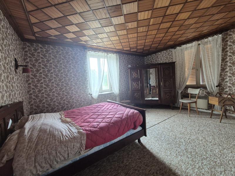 Maison - 300 m² - 11 pièces