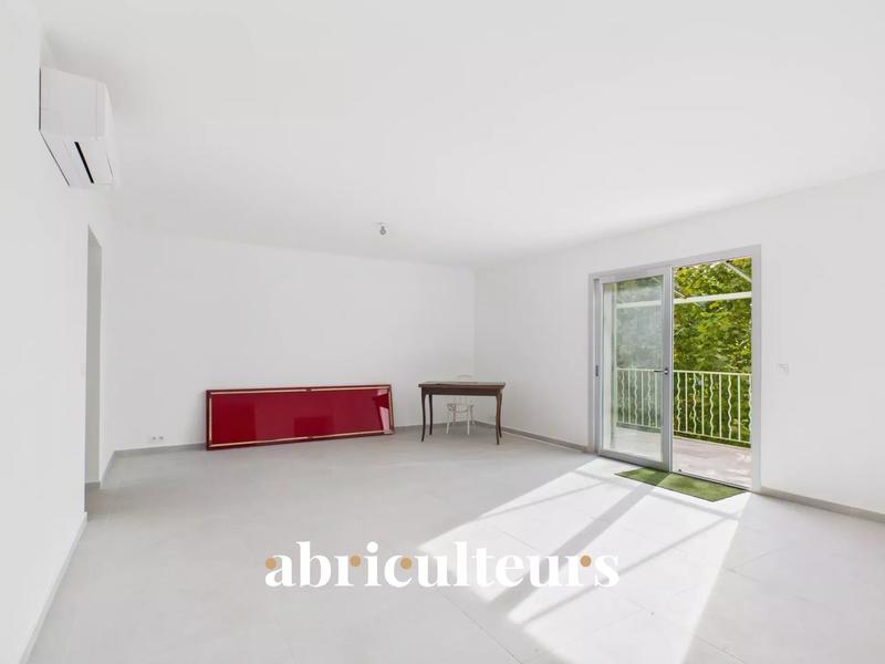 Appartement - 95 m² - 4 pièces