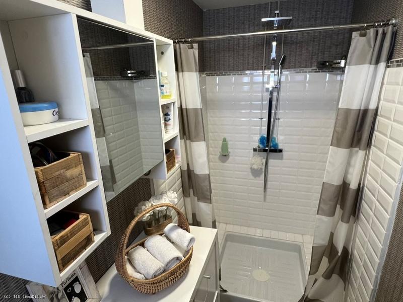 Maison - 218 m² - 7 pièces