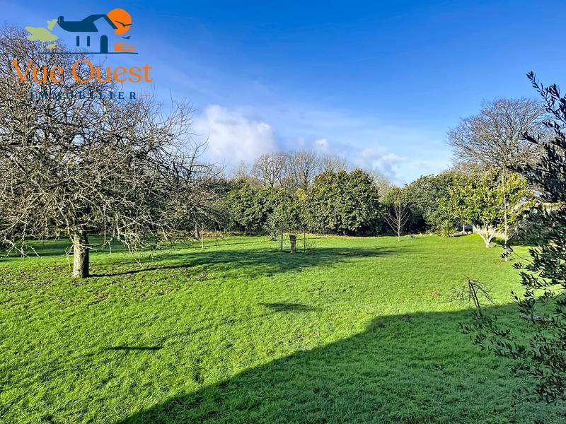 Maison traditionnelle - 147 m² - 8 pièces