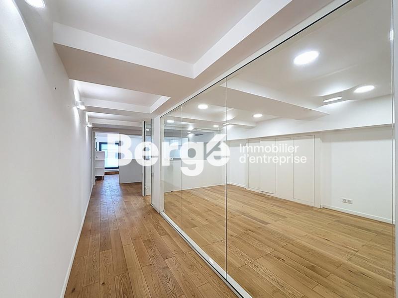 Local commercial - 255 m²