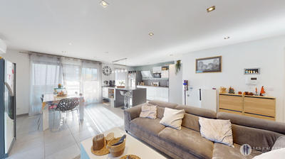 Appartement - 81 m² - 4 pièces