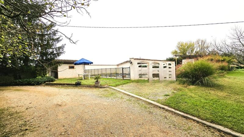 Propriété - 263 m² - 10 pièces