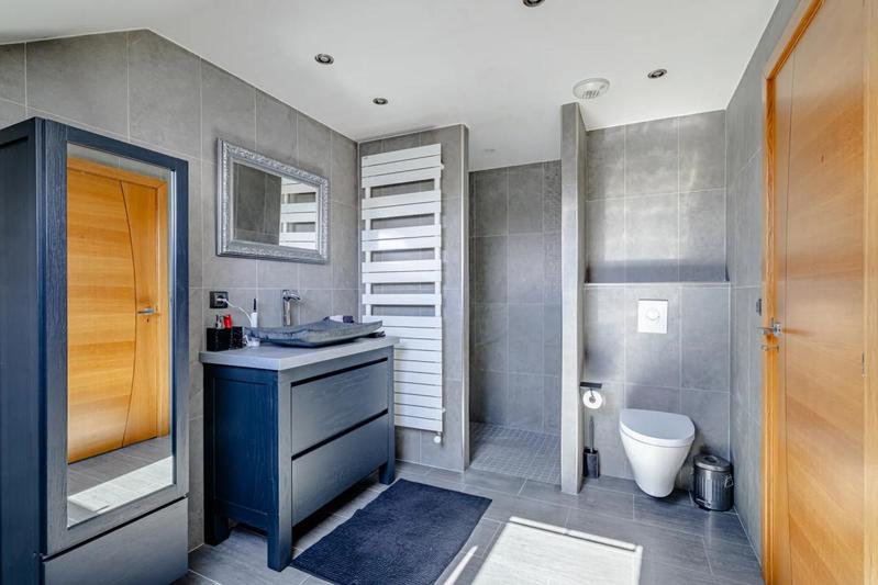 Maison - 213 m² - 6 pièces