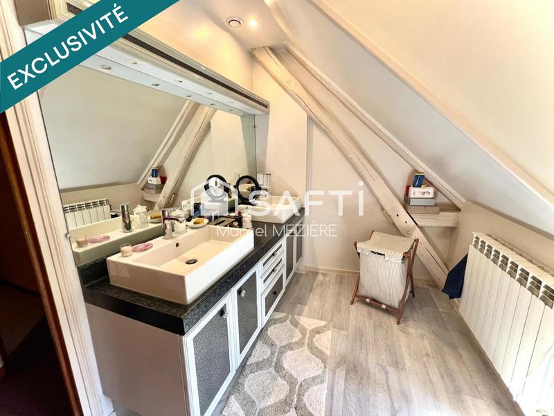 Propriété - 327 m² - 7 pièces