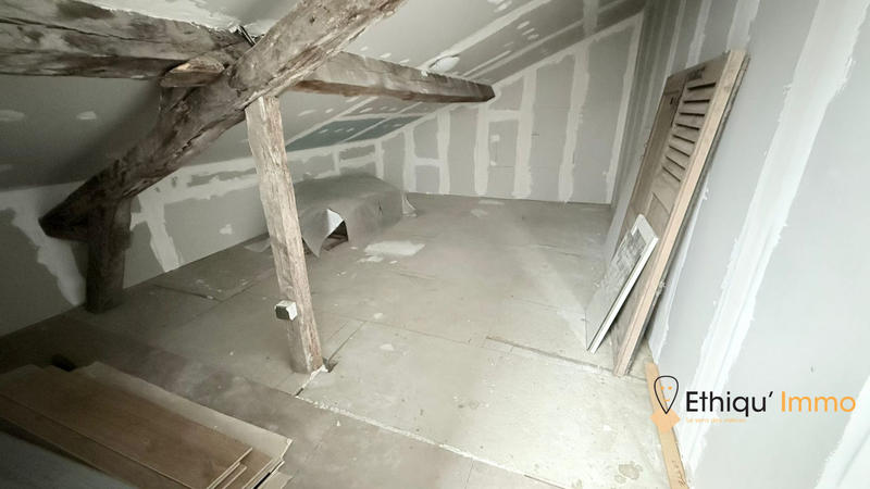 Maison - 102 m² - 4 pièces