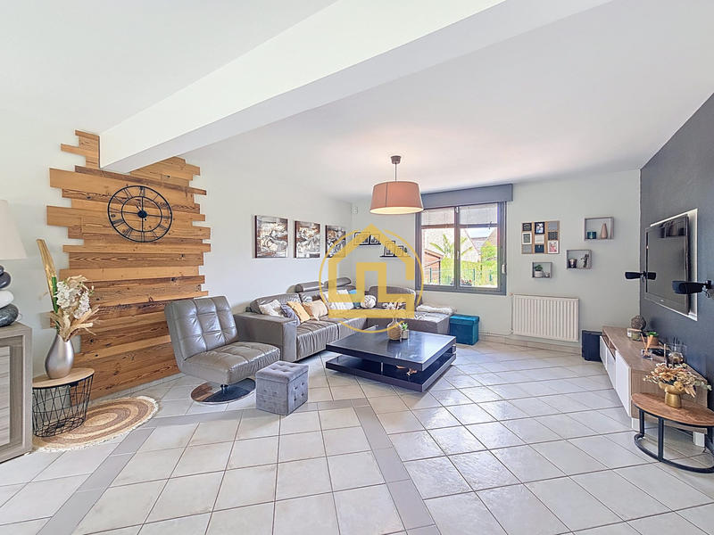 Maison - 161 m² - 6 pièces