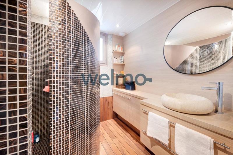 Maison - 300 m² - 14 pièces