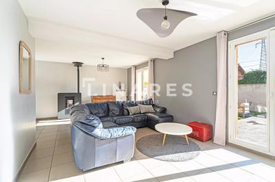 Maison - 122 m² - 5 pièces