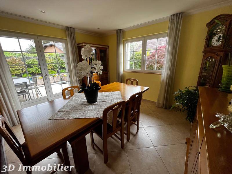 Maison - 255 m² - 7 pièces