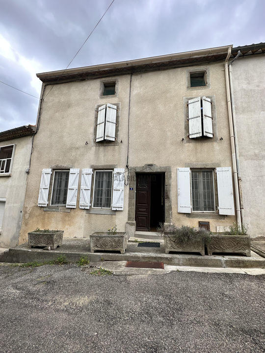Maison - 220 m² - 8 pièces