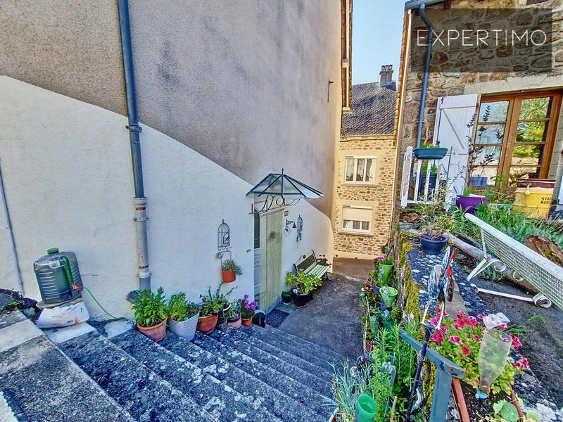 Maison de village - 95 m² - 5 pièces