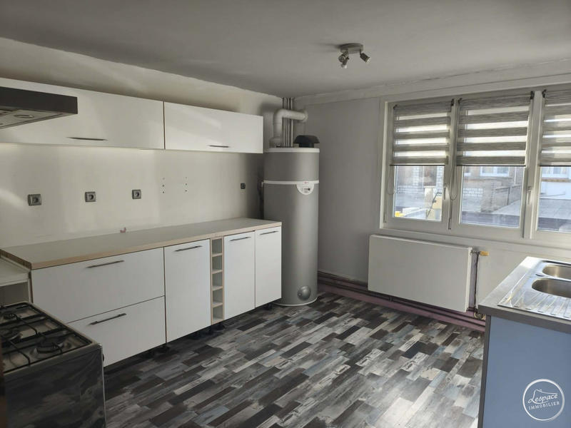 Maison - 80 m² - 5 pièces