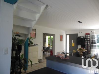 Maison - 199 m² - 7 pièces