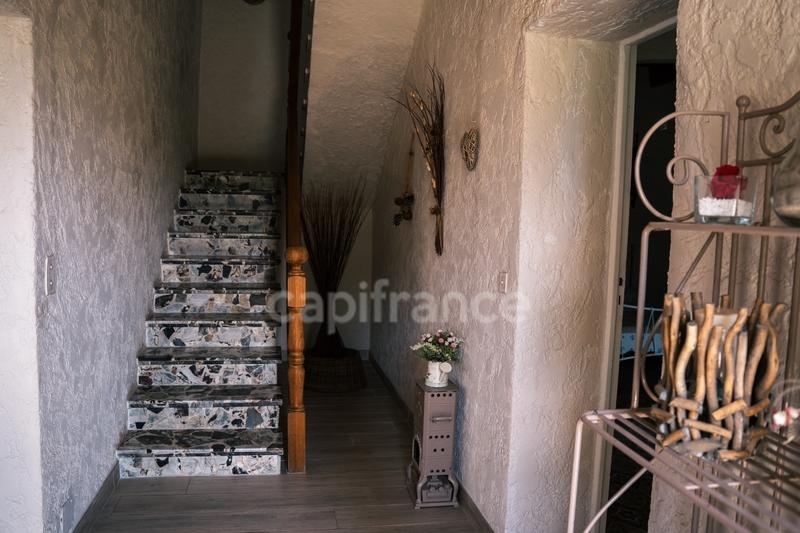 Maison - 329 m² - 11 pièces