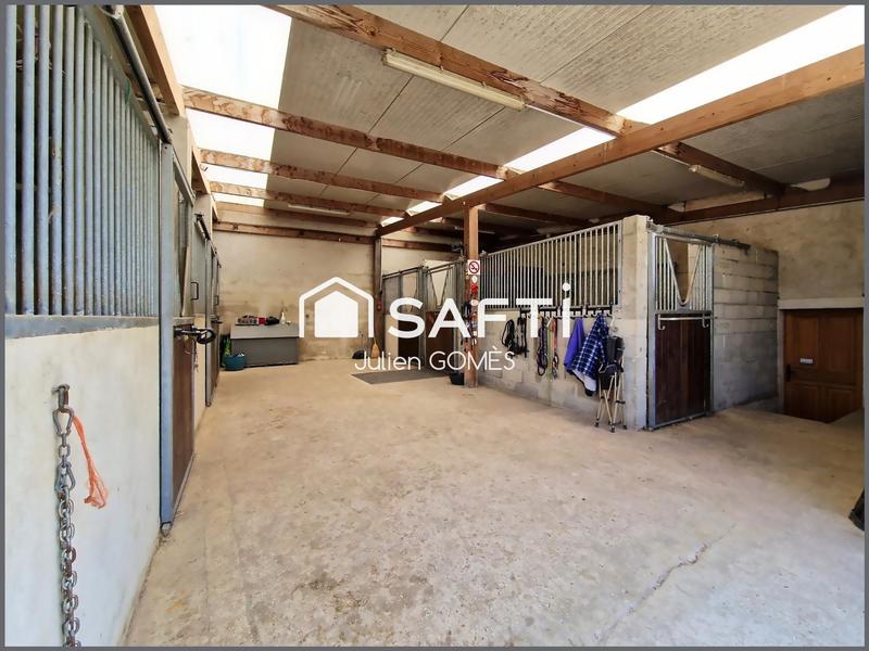 Maison - 298 m² - 12 pièces