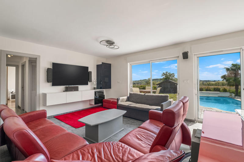 Maison - 156 m² - 7 pièces